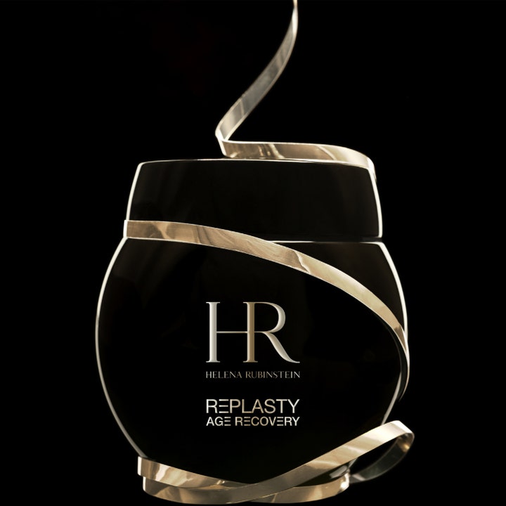 Helena Rubinstein Re-Plasty Age Recovery Night 50 ml uudistava yövoide mustassa purkissa kultanauhan kera.