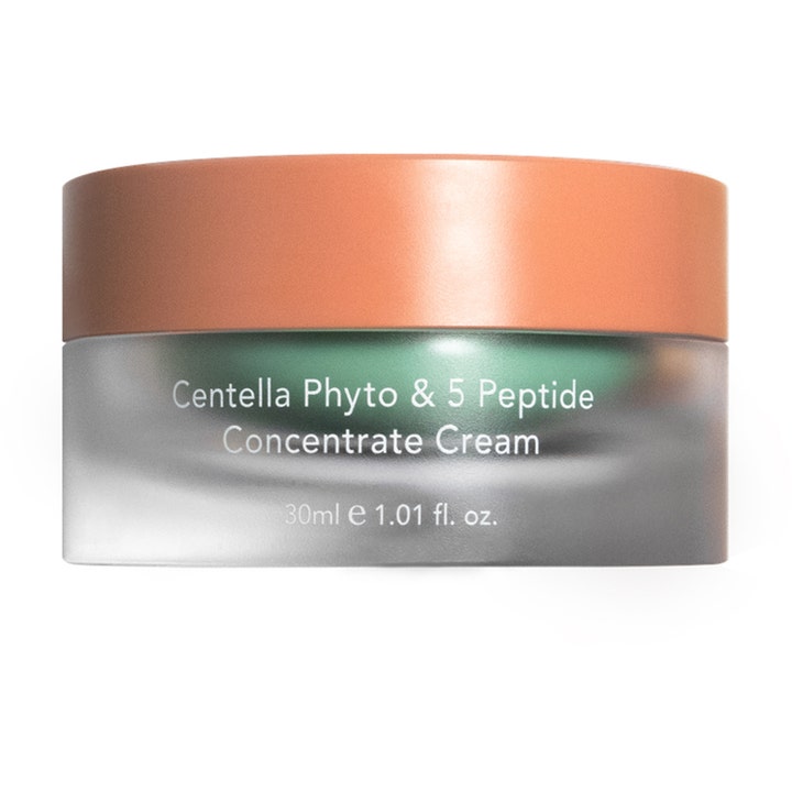 Centella Phyto & 5 Peptide Concentrate Cream 30 ml rauhoittava kasvovoide huurteisessa lasipurkissa kuparikorkilla.