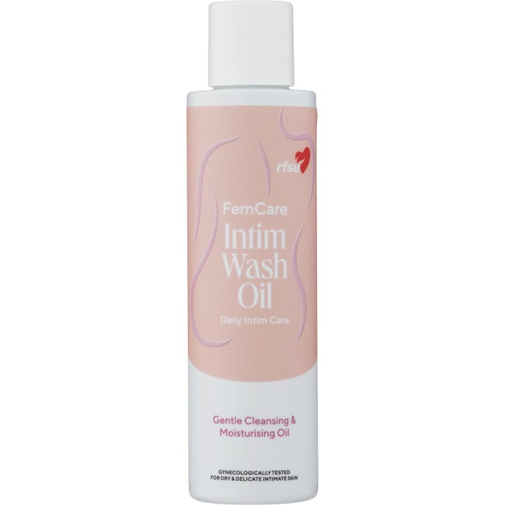 RFSU FemCare Intim Wash Oil 150 ml hellävarainen ja kosteuttava intiimiöljy valkoisessa pullossa vaaleanpunaisella etiketillä