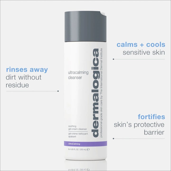 Dermalogica UltraCalming Cleanser 250 ml puhdistusgeeli rauhoittaa herkkää ihoa valkoisessa pumppupullossa.