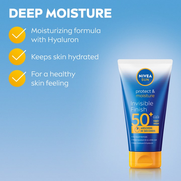 Nivea Sun Protect & Moisture 150 ml kosteuttava aurinkovoide SPF50+ sinisessä tuubissa tekstillä Deep Moisture.