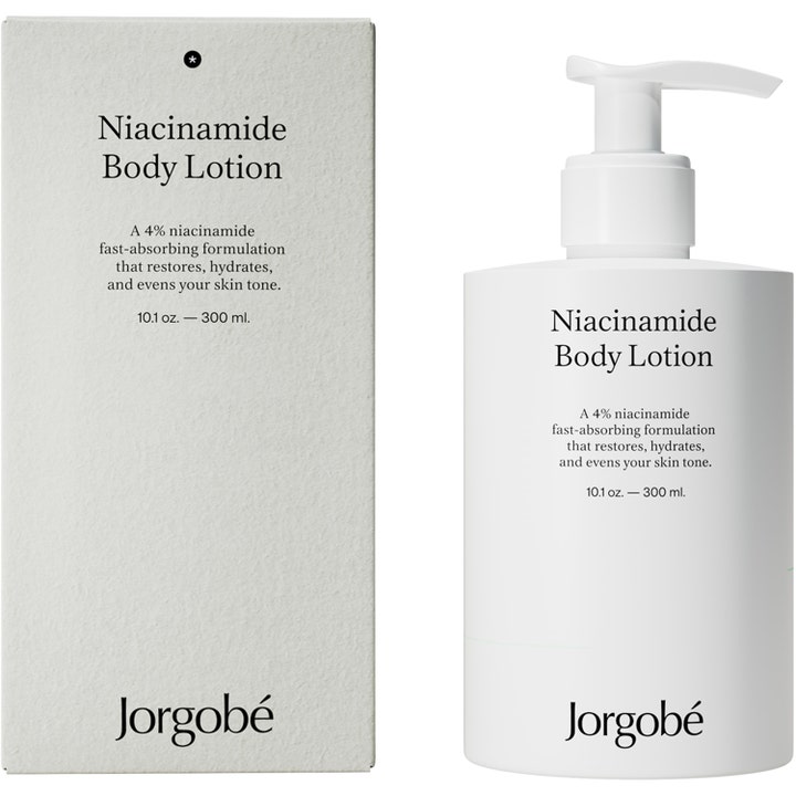 Jorgobé Niacinamide Body Lotion 300 ml tasoittava vartalovoide valkoisessa pumppupullossa ja pahvipakkauksessa