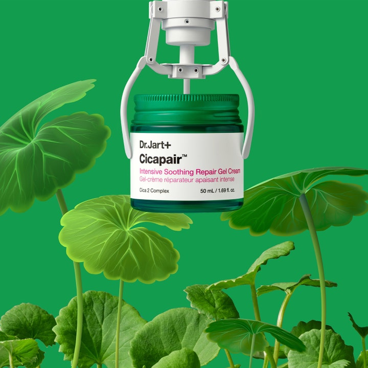 Dr.Jart+ Cicapair Intensive Soothing Repair Gel Cream 50 ml rauhoittava geelivoide vihreässä purkissa Cica-lehtien keskellä.
