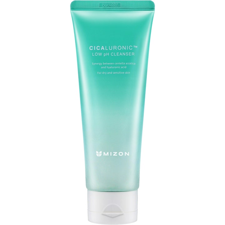 Mizon Cicaluronic Low pH Cleanser 120 ml rauhoittava puhdistustuote vaaleanvihreässä tuubissa valkoisella korkilla.