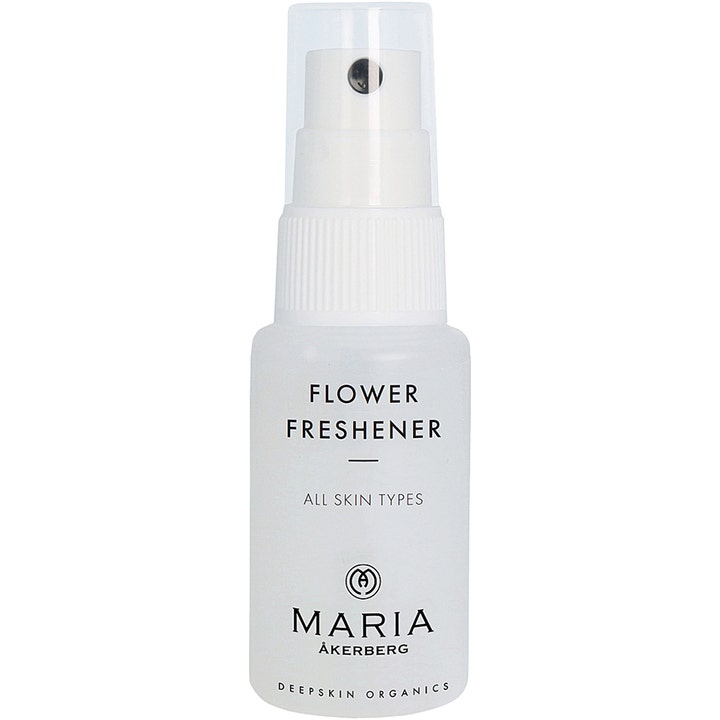 Maria Åkerberg Flower Freshener 30 ml rauhoittava kasvovesi valkoisessa suihkepullossa kirkkaalla korkilla