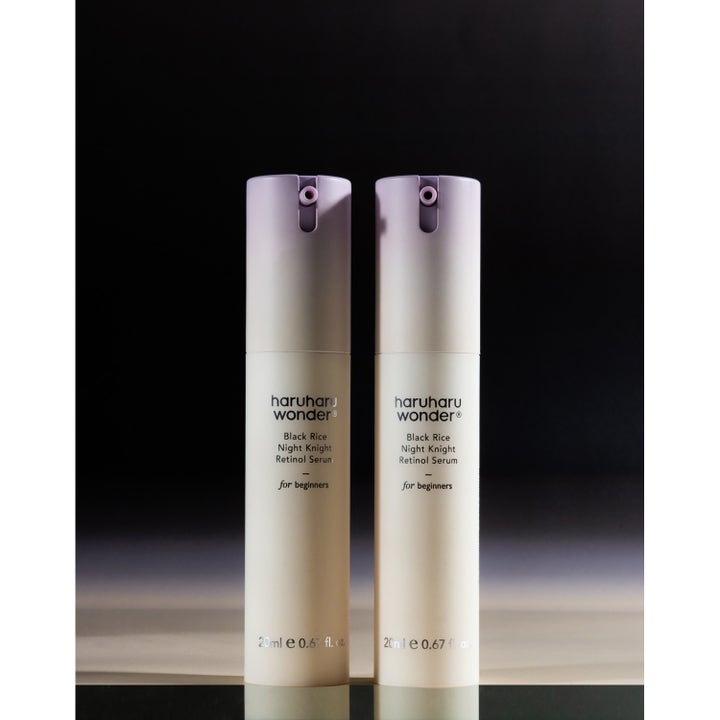 haruharu wonder Black Rice Night Knight Retinol Serum 20 ml silottava seerumi kaksi vaaleaa liilakorkkista pumppupulloa