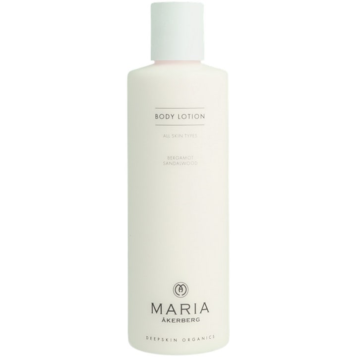 Maria Åkerberg Body Lotion Bergamot Sandalwood kosteuttava vartalovoide valkoisessa pelkistetyssä muovipullossa