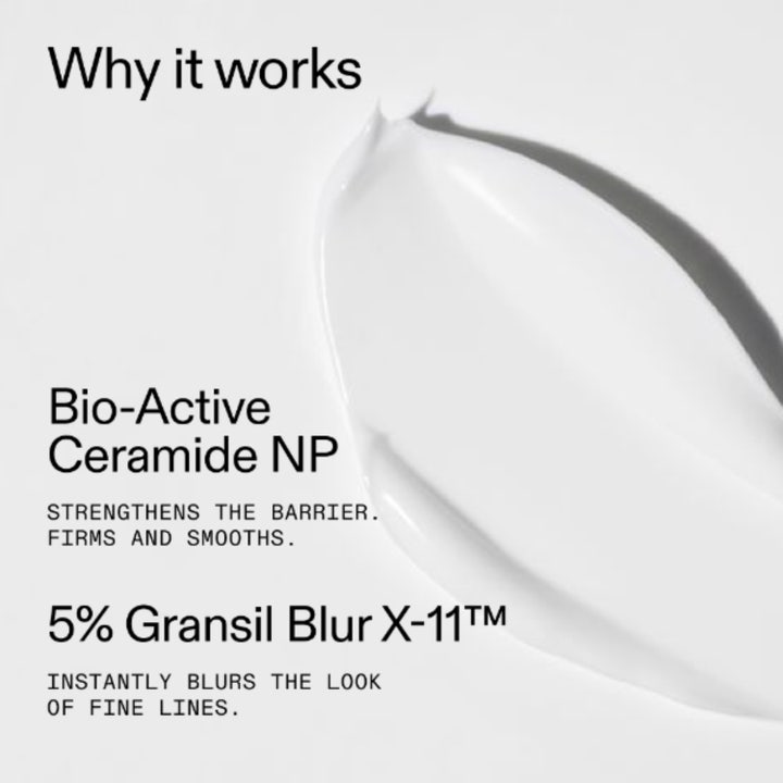 The INKEY List Bio-Active Ceramide Repairing and Plumping Moisturizer 50 ml täyteläistävä kasvovoide on valkoista ja pehmeää