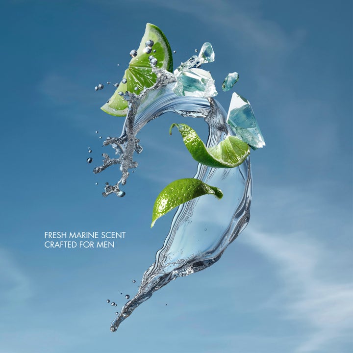 Biotherm Aquapower Advanced Gel 30 ml raikastava kasvovoide ja limeviipaleita vesiroiskeessa.