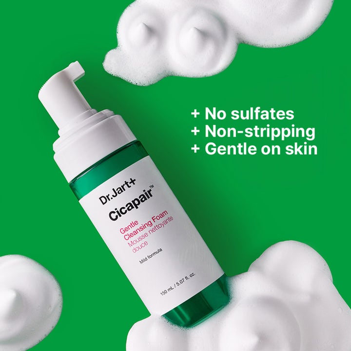 Dr.Jart+ Cicapair Gentle Cleansing Foam 150 ml rauhoittava puhdistusvaahto ilman sulfaatteja pehmeän vaahdon keskellä.