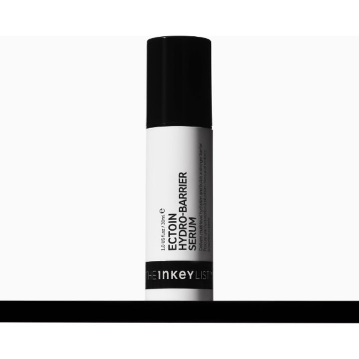 The INKEY List Ectoin Hydro-Barrier Serum 30 ml kosteuttava seerumi mustavalkoisessa pumppupullossa.