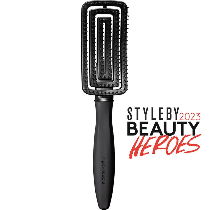 Wet Hair Brush Detangling & Blowout