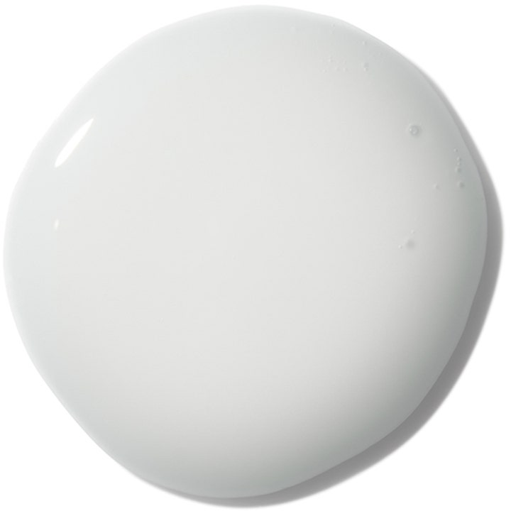 The Ordinary Niacinamide 5% Face & Body Emulsion 100 ml tasapainottava ja maitomainen valkoinen emulsiotekstuuri.