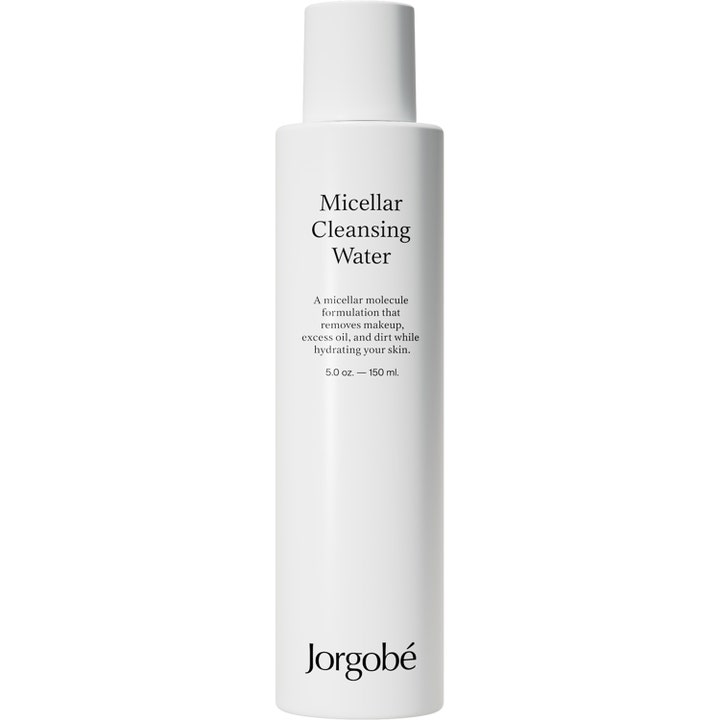 Jorgobé Micellar Cleansing Water 150 ml puhdistusvesi valkoisessa pullossa poistaa meikin ja kosteuttaa ihoa.