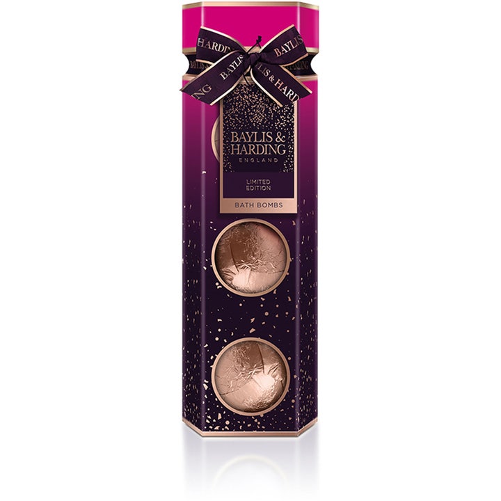 Baylis & Harding Limited Edition Bath Bombs 3 kpl kylpysetti purppurassa pakkauksessa rusetein