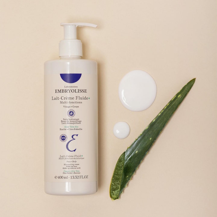 Embryolisse Lait-Crème Fluid+ 400 ml kosteuttava voide, valkoista koostumusta ja aito aloe veran lehti.
