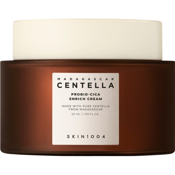 SKIN1004 Madagascar Centella Probio-Cica Enrich Cream 50 ml vahvistava kasvovoide ruskeassa purkissa valkoisella korkilla.