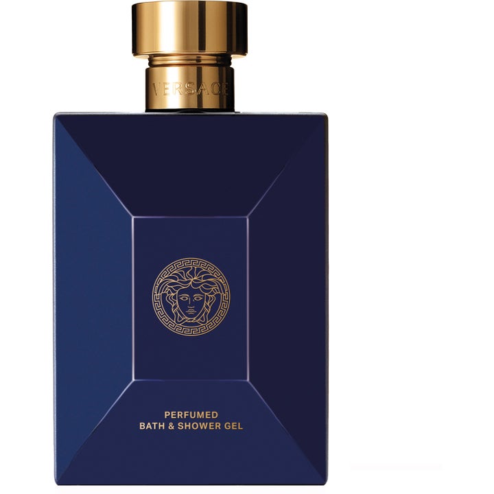 Versace Dylan Blue Pour Homme 250 ml suihkugeeli syvänsinisessä pullossa, jossa on kultainen Medusa-logo ja korkki.