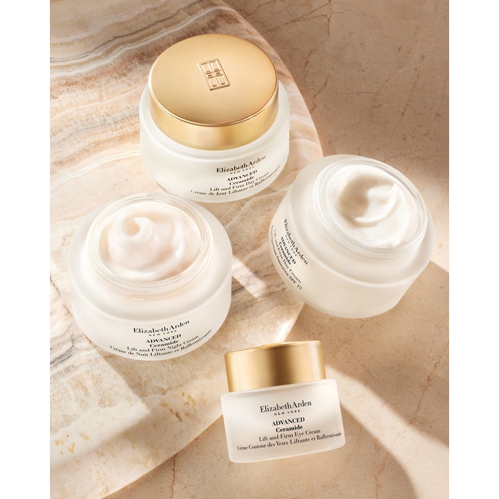 Elizabeth Arden Ceramide Lift & Firm Advanced Eye Cream 15 ml silmänympärysvoide kultakantisessa lasipurkissa.
