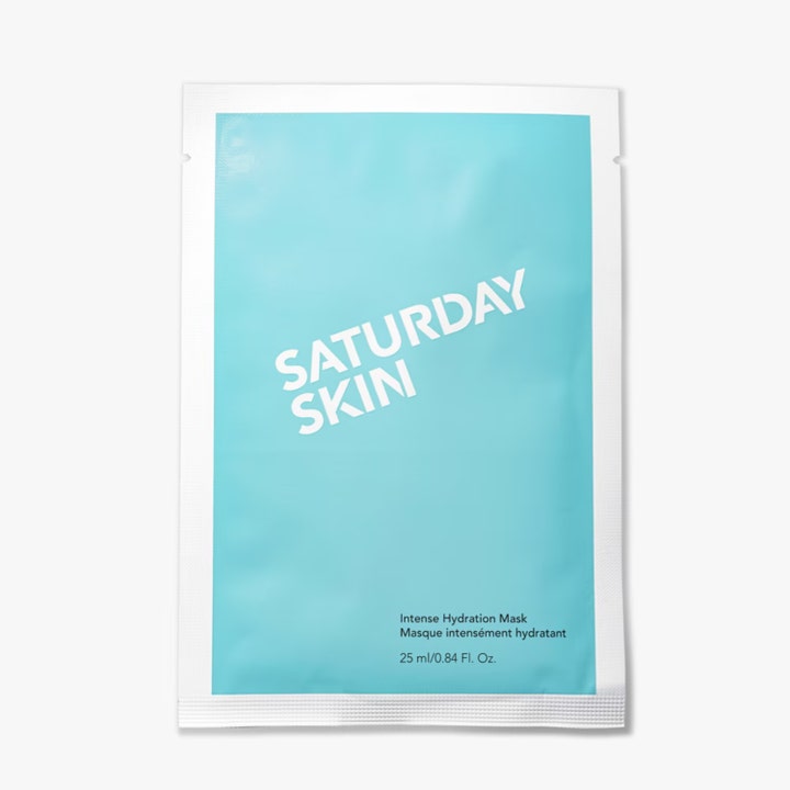 Saturday Skin Intense Hydration Mask 25 ml syväkosteuttava kangasnaamio vaaleansinisessä pussissa valkoisella tekstillä