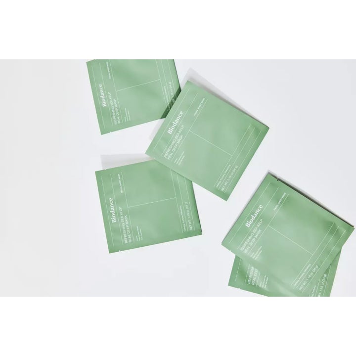 Biodance Refreshing Sea Kelp Real Deep Mask 34 g virkistävä kasvonaamio vihreinä neliönmuotoisina pakkauksina