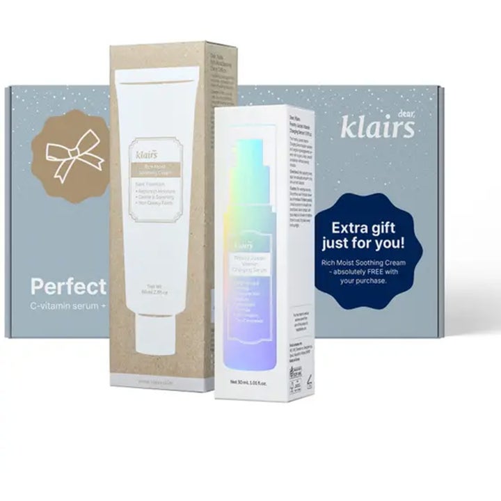 Klairs Perfect Duo 2 kpl kirkastava C-vitamiiniseerumi ja rauhoittava kasvovoide sinisessä lahjapakkauksessa.