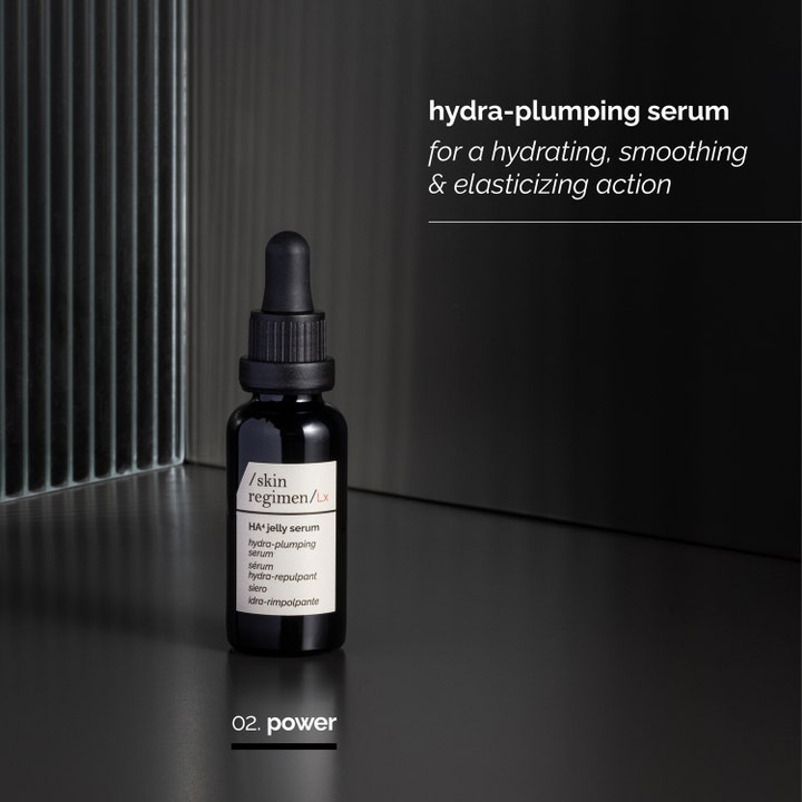 Skin Regimen Ha4 Jelly Serum 30 ml kosteuttava ja silottava kasvoseerumi tyylikkäässä mustassa lasipullossa.