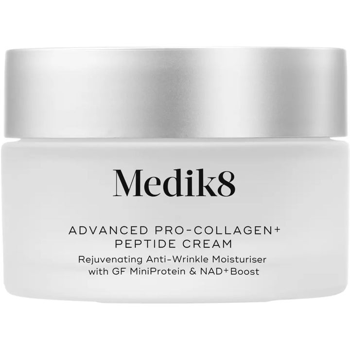 Medik8 Advanced Pro-Collagen+ Peptide Cream 50 ml nuorentava kasvovoide mattapintaisessa lasipurkissa hopeisella korkilla.
