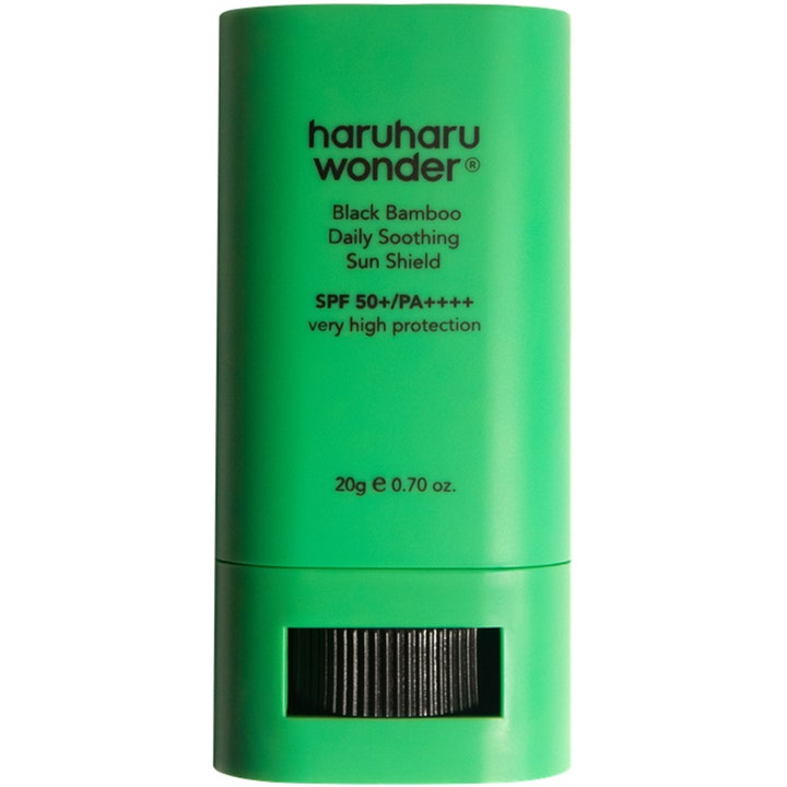 Haruharu Wonder Black Bamboo Daily Soothing Sun Shield 20 g rauhoittava aurinkosuojapuikko vihreässä hylsyssä