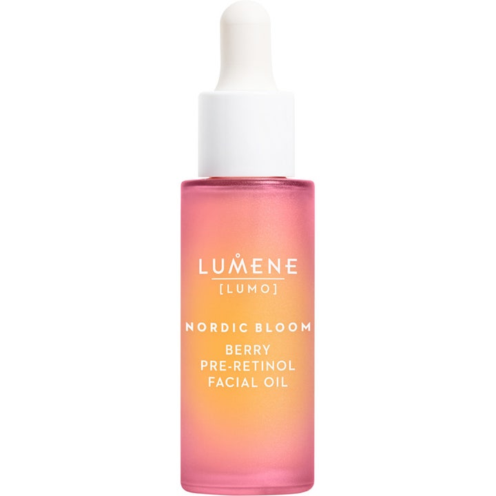 Lumene Nordic Bloom Berry Pre-Retinol Facial Oil 30 ml silottava kasvoöljy pinkissä huurretussa lasipullossa.