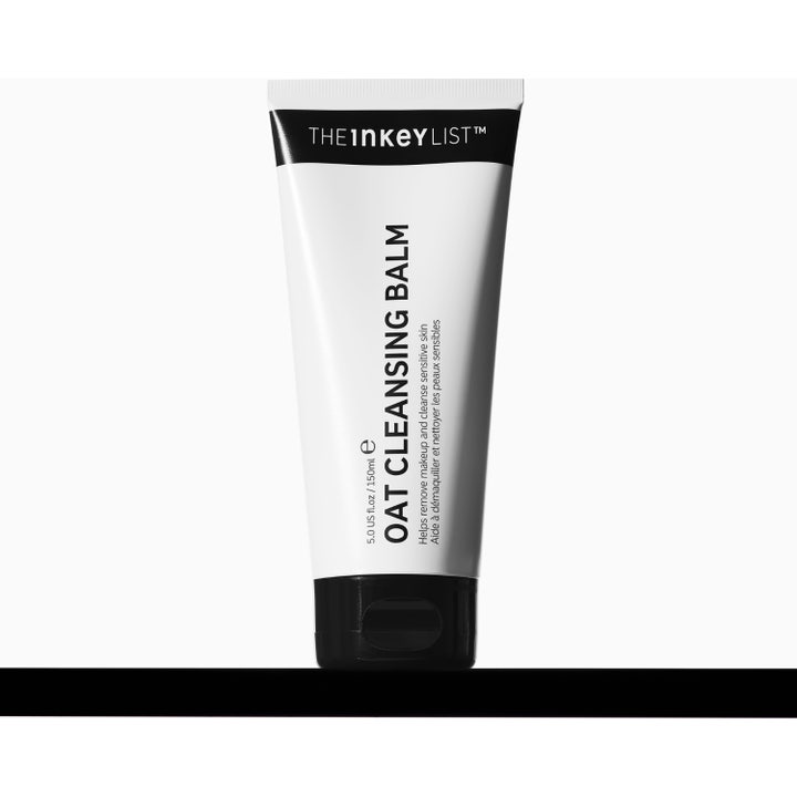 The INKEY List Oat Cleansing Balm 150 ml rauhoittava puhdistusbalmi valkoisessa tuubissa ja pahvipakkauksessa