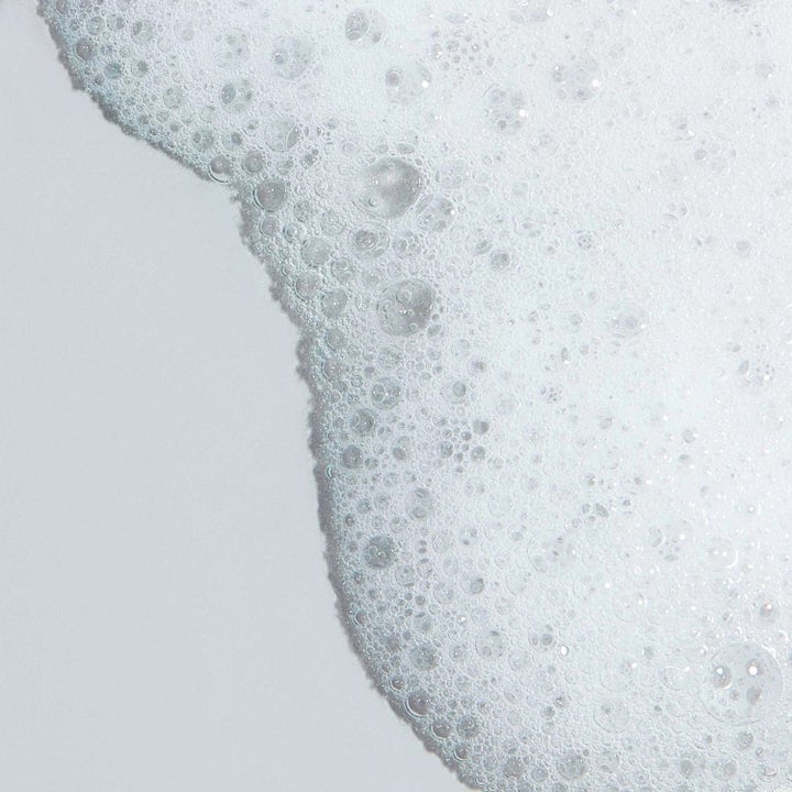 Dermalogica Clearing Skin Wash Duo 500 ml salisyylihappo puhdistusgeeli luo iholle ilmavan vaahtokoostumuksen