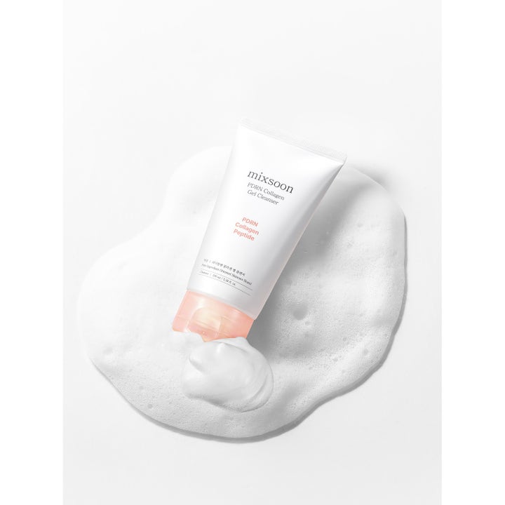 Mixsoon PDRN Collagen Gel Cleanser 100 ml puhdistusgeeli valkoisessa tuubissa ilmavan vaahdon päällä.
