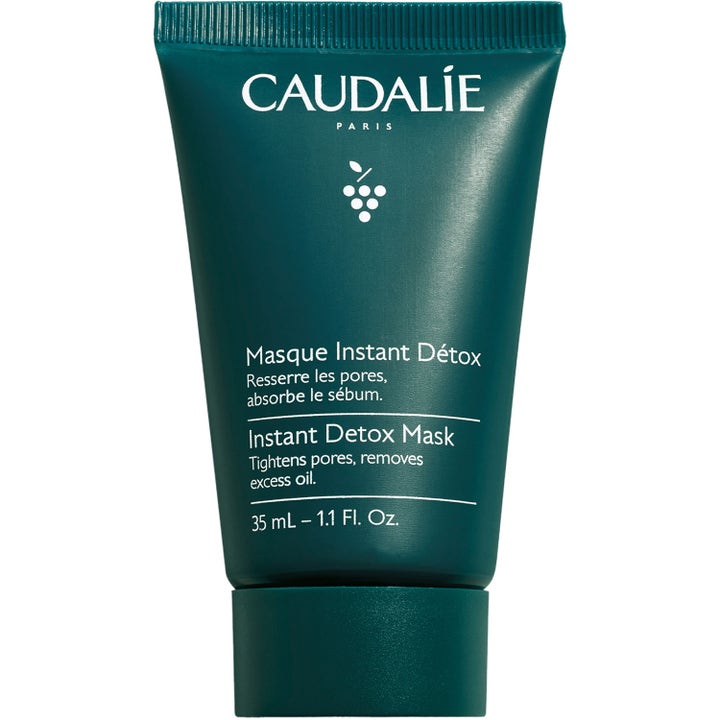 Caudalie Instant Detox Mask 35 ml syväpuhdistava kasvonaamio tummanvihreässä tuubissa supistaa ihohuokosia.