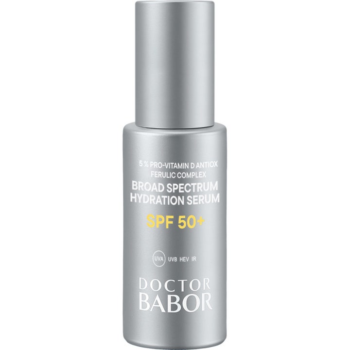 Doctor Babor Broad Spectrum Hydration Serum SPF 50 30 ml suojakerroin hopeisessa pumppupullossa.
