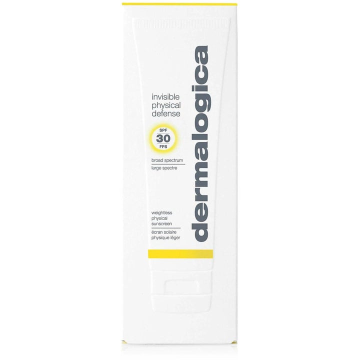 Dermalogica Invisible Physical Defense SPF30 Duo aurinkovoide valkoisessa pahvipakkauksessa keltaisin yksityiskohdin.