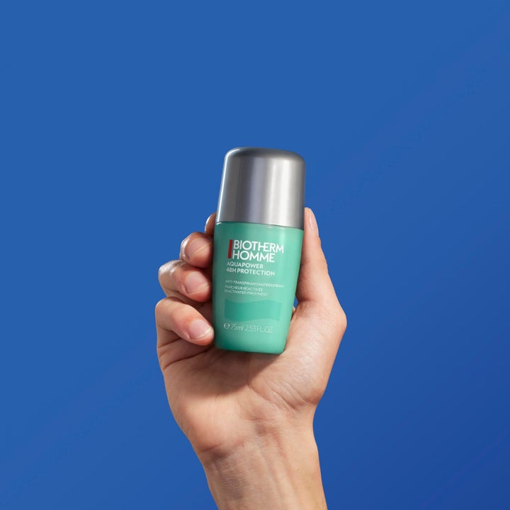 Biotherm Homme Aquapower 48h Protection 75 ml raikastava antiperspirantti on vihreässä pullossa hopeisella korkilla.