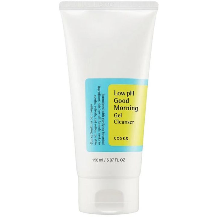 COSRX Low pH Good Morning Gel Cleanser 150 ml puhdistusgeeli valkoisessa muovituubissa sinisellä ja keltaisella etiketillä.