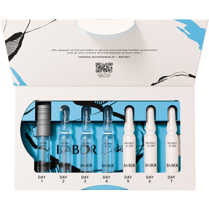 Babor Hydra Glow 14 ml ampullisetti sisältää kosteuttavia seerumeita valkoisissa ja lasisissa ampulleissa.