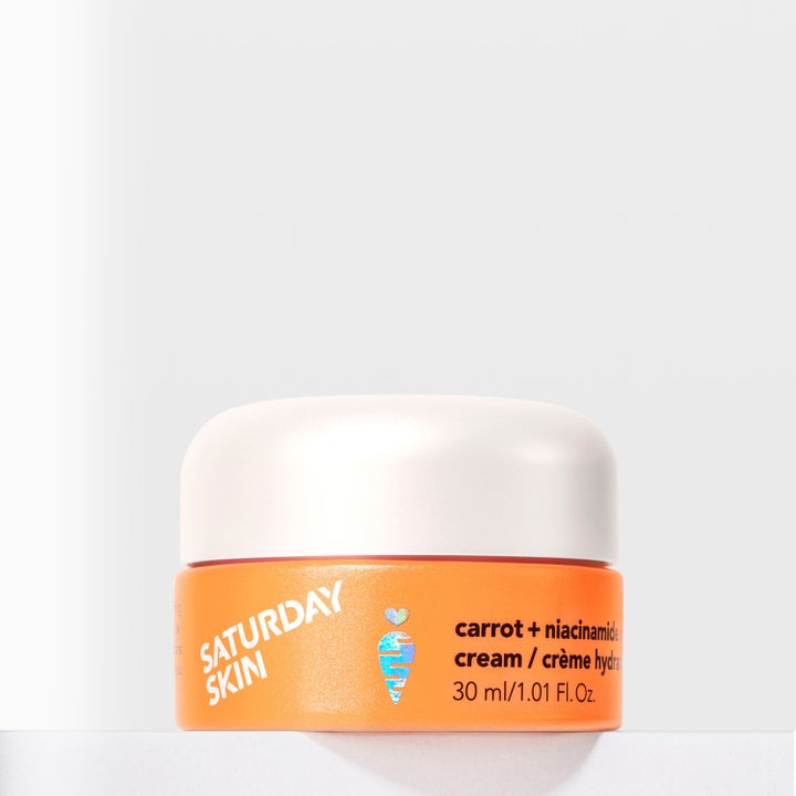 Saturday Skin Carrot + Niacinamide Moisturizing Cream 30 ml kosteuttava kasvovoide oranssissa purkissa valkoisella kannella.