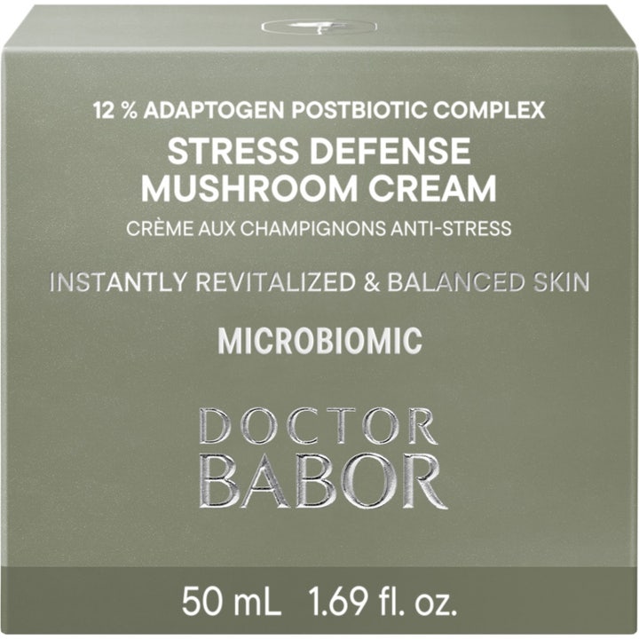 Babor Microbiomic Stress Defense Mushroom Cream 50 ml rauhoittava kasvovoide valkoisessa pakkauksessa lehtikuviolla