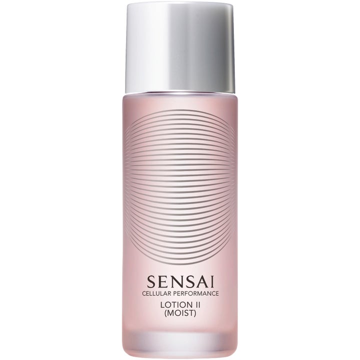 Sensai Cellular Performance Lotion II Moist 64 ml kosteuttava kasvovesi hopeakorkkisessa huurteisessa pullossa