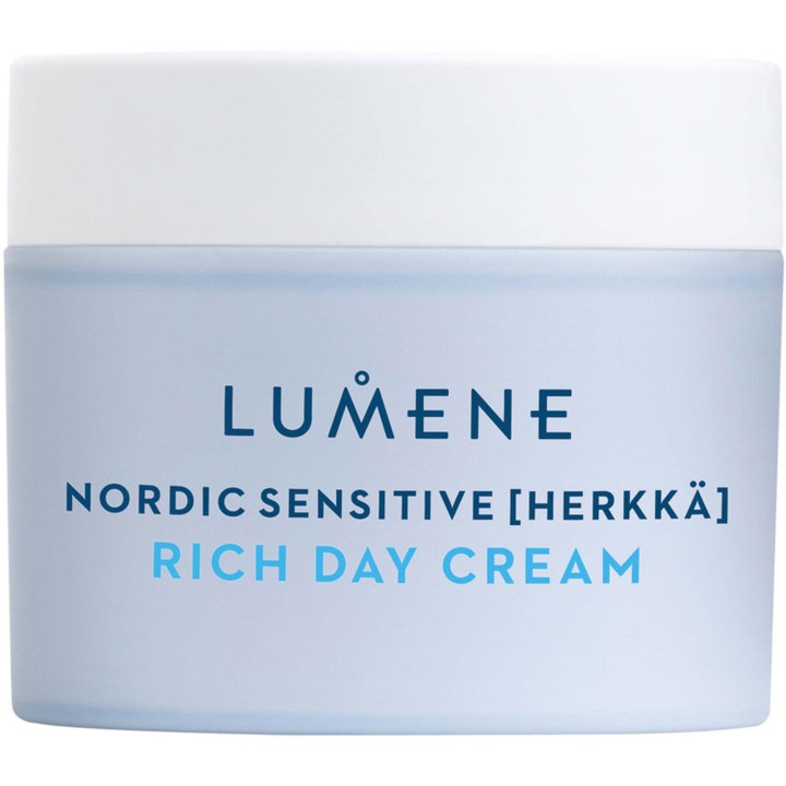 Lumene Nordic Sensitive Rich Day Cream 50 ml rauhoittava päivävoide vaaleansinisessä purkissa valkoisella kannella.
