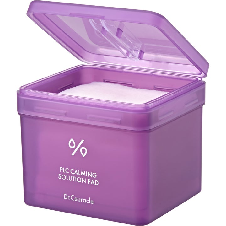 Dr. Ceuracle PLC Calming Solution Pad 130 kpl rauhoittava kasvovesi violetissa rasiassa pinseteillä ja lapuilla