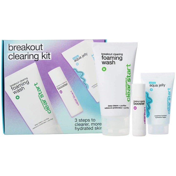Dermalogica Clear Start Breakout Clearing Kit epäpuhtauksia ehkäisevä setti sisältää kolme tuotetta ja lahjapakkauksen.