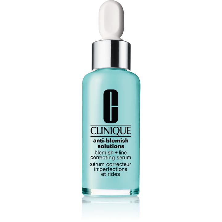 Clinique Anti-Blemish Solutions 30 ml seerumi epäpuhtauksia vastaan vaaleansinisessä lasipullossa hopeisella korkilla.