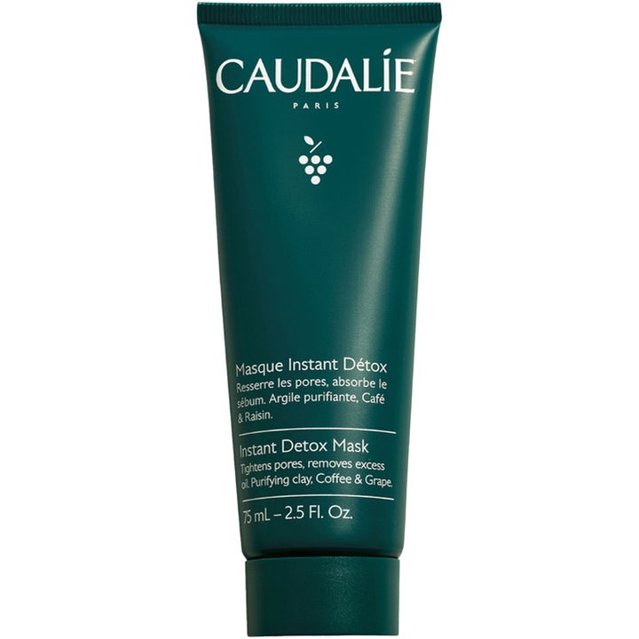 Caudalie Instant Detox Mask 75 ml syväpuhdistava kasvonaamio supistaa ihohuokosia tummanvihreässä tuubissa.