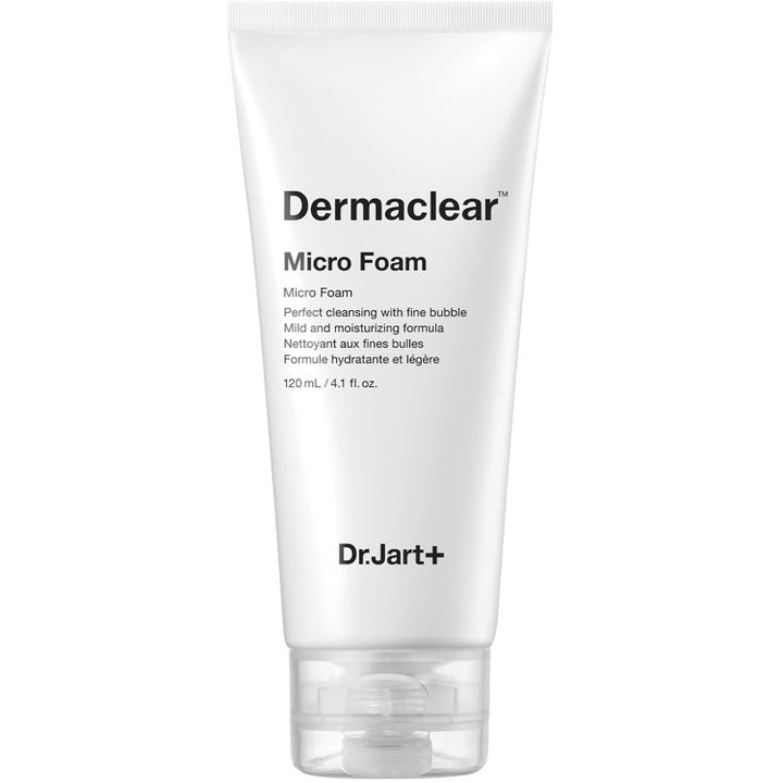 Dr. Jart+ Dermaclear Micro Foam 120 ml kosteuttava puhdistusvaahto valkoisessa tuubissa ja läpinäkyvä korkki