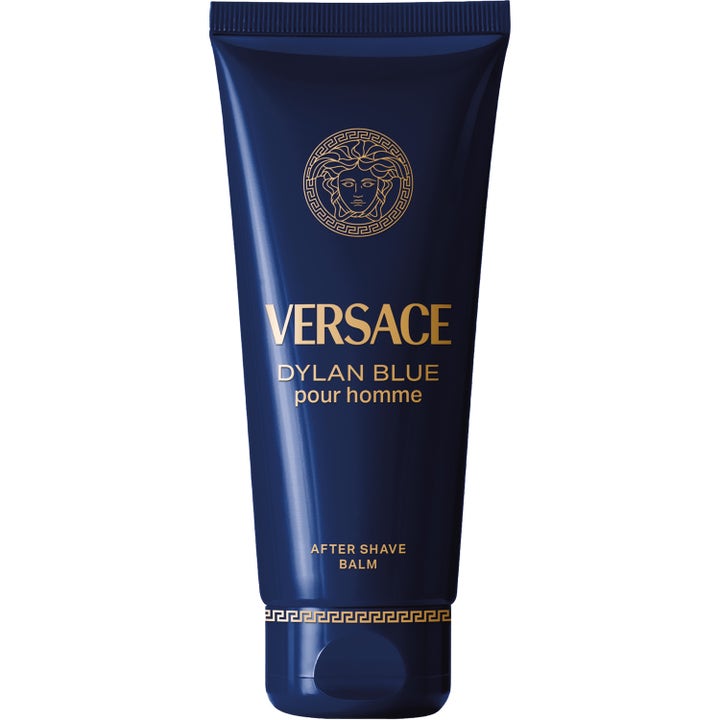 Versace Dylan Blue Pour Homme 100 ml rauhoittava after shave balm tummansinisessä tuubissa kultaisella Medusa-logolla.