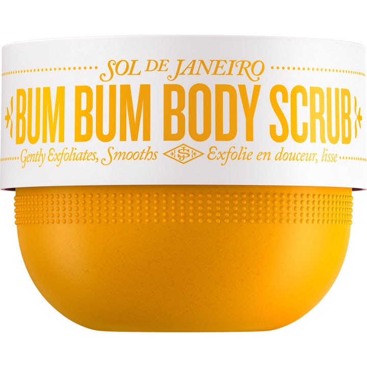 Sol de Janeiro Bum Bum Body Scrub 220 g silottava vartalokuorinta keltaisessa pyöreässä purkissa valkoisella etiketillä
